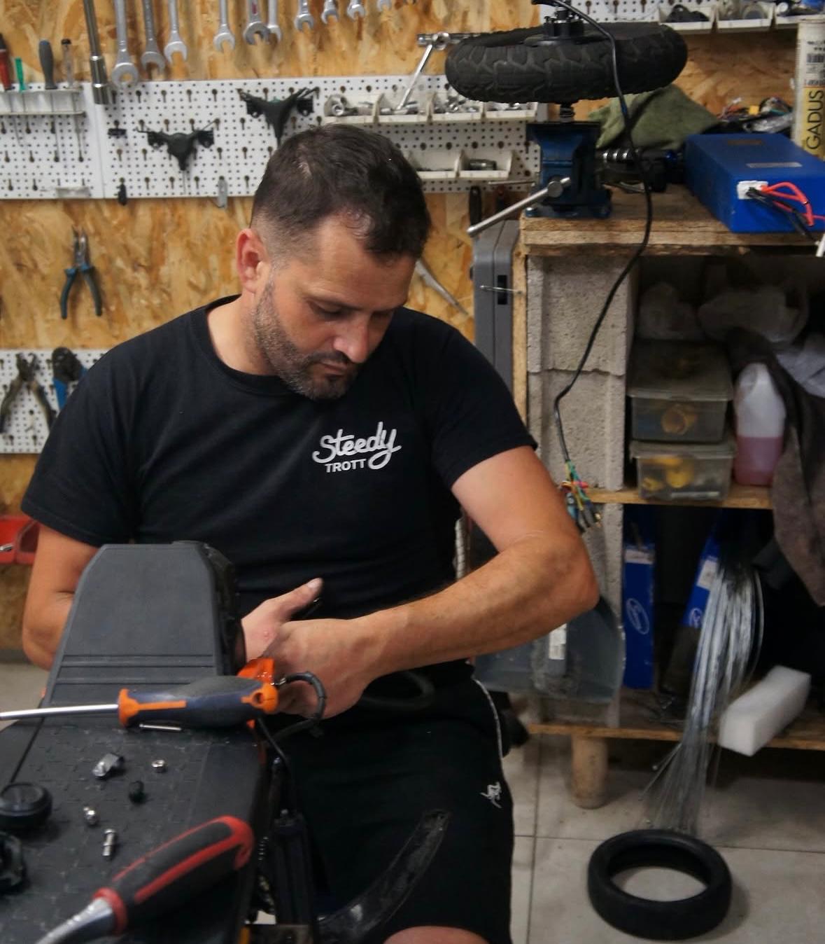 Démontage deck trottinette Steedy