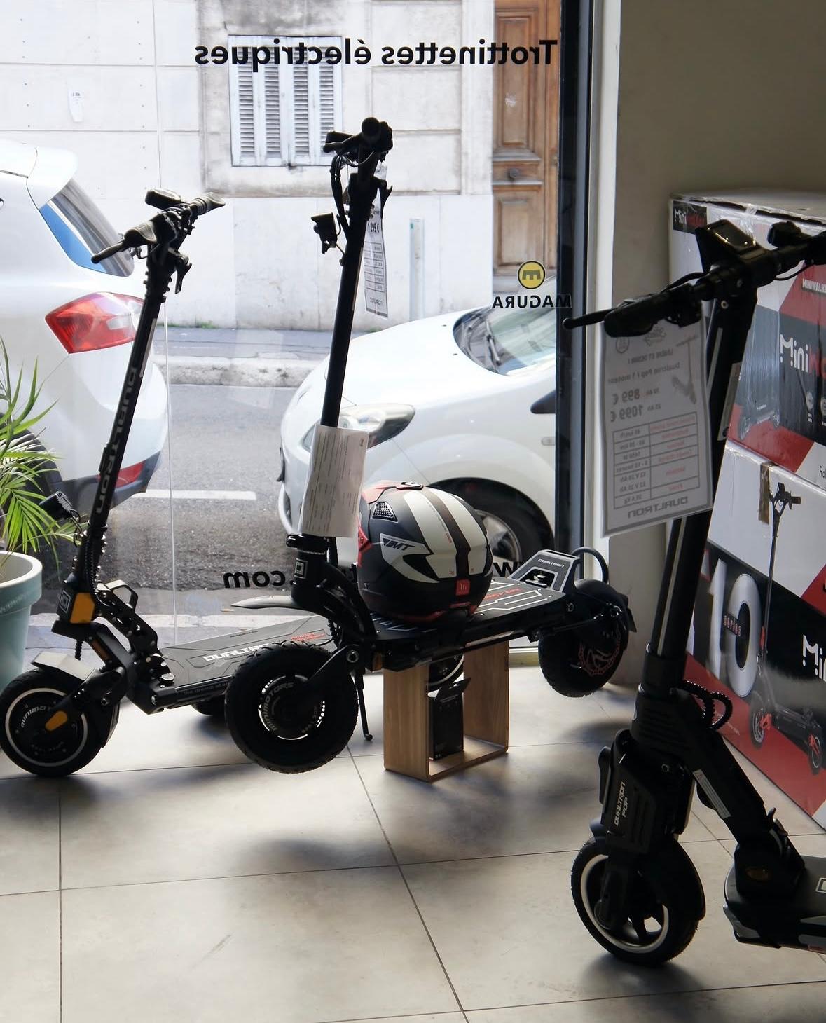 Showroom trottinettes électriques Steedy Trott Marseille